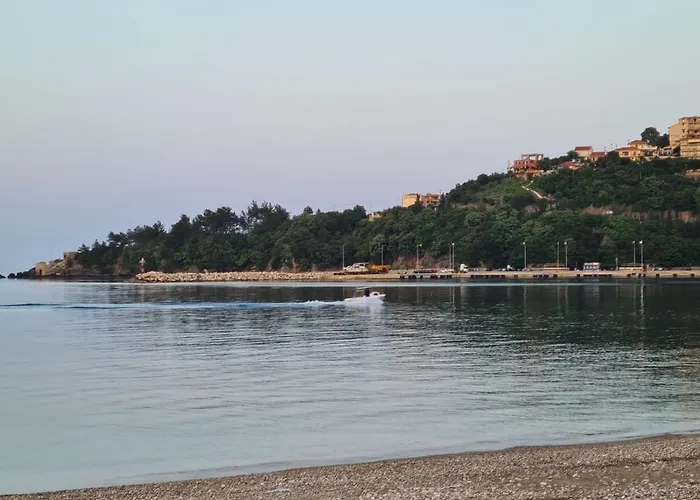 Daire Makis & Poros (Kefalonia)