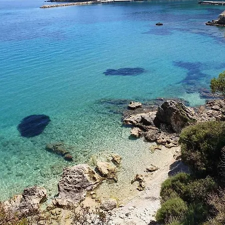 Апартаменты Makis & *